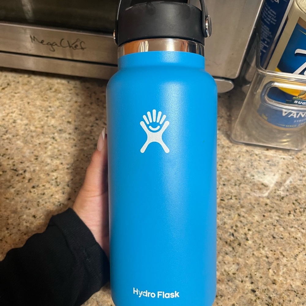 Blue Hydroflask